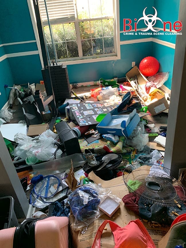 Hoarding scenarios pose multiple health risks that must be approached in a timely manner. Bio-One of Chula Vista specialists can help you! 